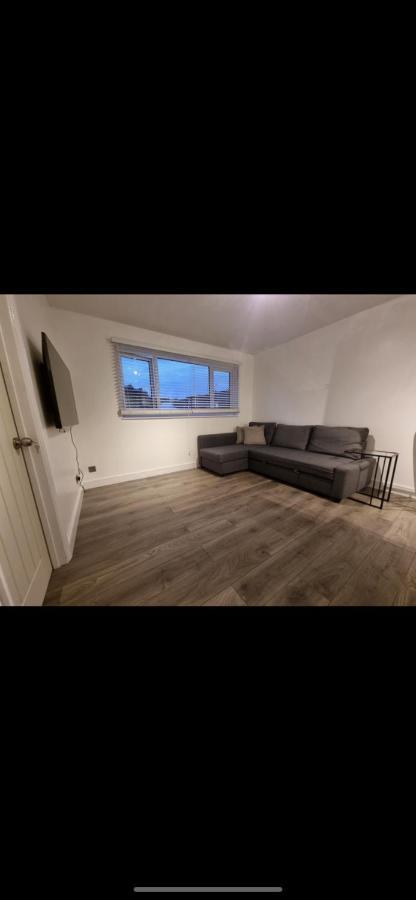 Modern 2 Bed Apartment & Free Parking Canterbury Exterior photo