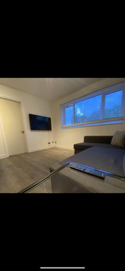 Modern 2 Bed Apartment & Free Parking Canterbury Exterior photo