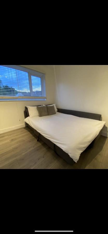 Modern 2 Bed Apartment & Free Parking Canterbury Exterior photo